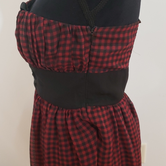 Red and black checkered dress - Picture 5 of 12